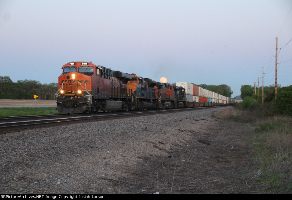 BNSF 7154 West